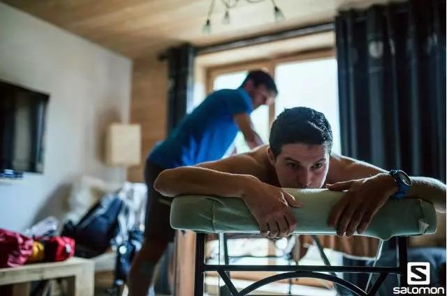 髂胫束疼艾灸哪些穴位呢,髂胫束综合征是哪里疼