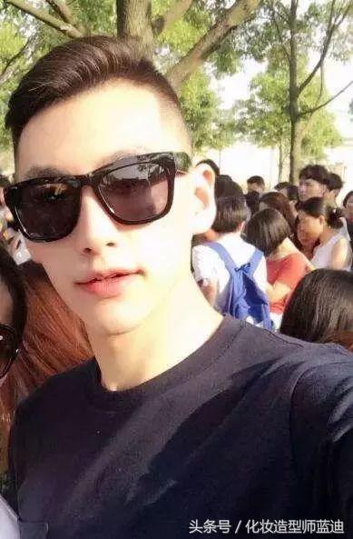 今年最潮流男士发型图片大全,男士发型成熟稳重免打理40岁