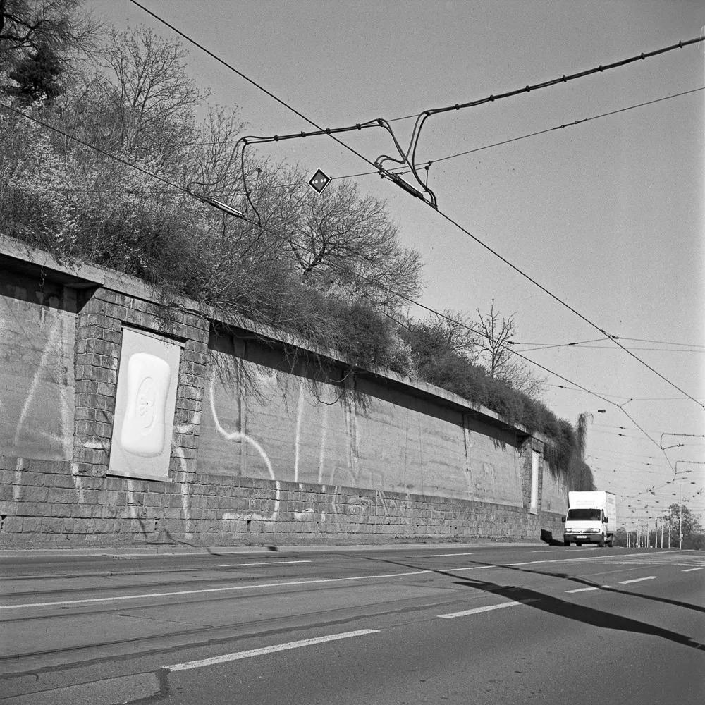 “我爸在我*体下**里放过什么”，这场展览，看过的人都沉默了！