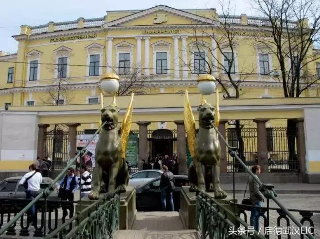 像战斗民族一样去看世界杯吧！顺便。。。