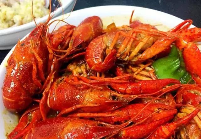 第一批吃小龙虾视频,第一个吃小龙虾的人