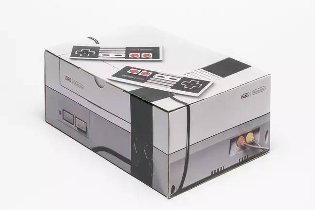 球鞋信息一览|夜光底750Boost、全黑NMD相隔一天发售,要剁脚了