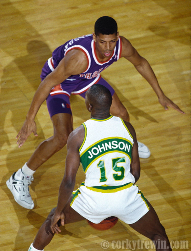 球鞋进化史篮球鞋推荐,控球后卫球鞋天花板