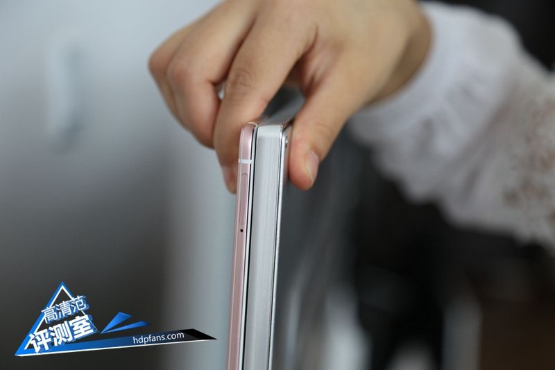 jbl顶级重低音,酷开p5075寸电视测评