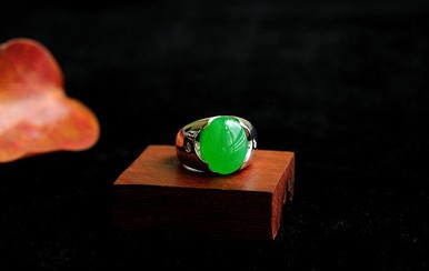 翡翠戒指保养,男戴翡翠戒指有什么讲究