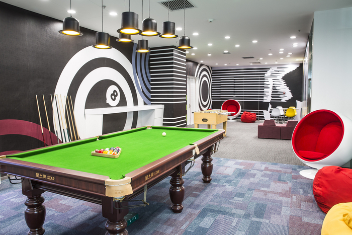 探访刘强东在北京的京东总部大楼,参观京东总部