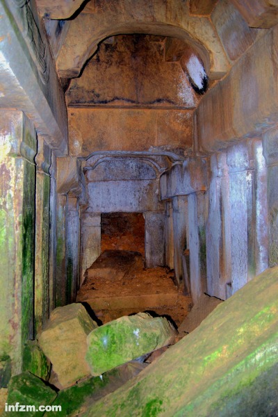 穹窿地貌，古寨凄美