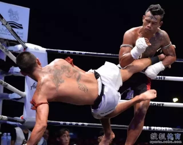 西提猜打败泰拳视频,西提猜大战泰拳王