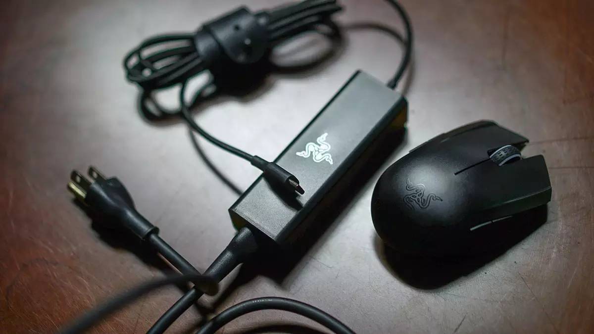 雷蛇灵刃潜行版2017版换电池,雷蛇灵刃13潜行版换固态硬盘