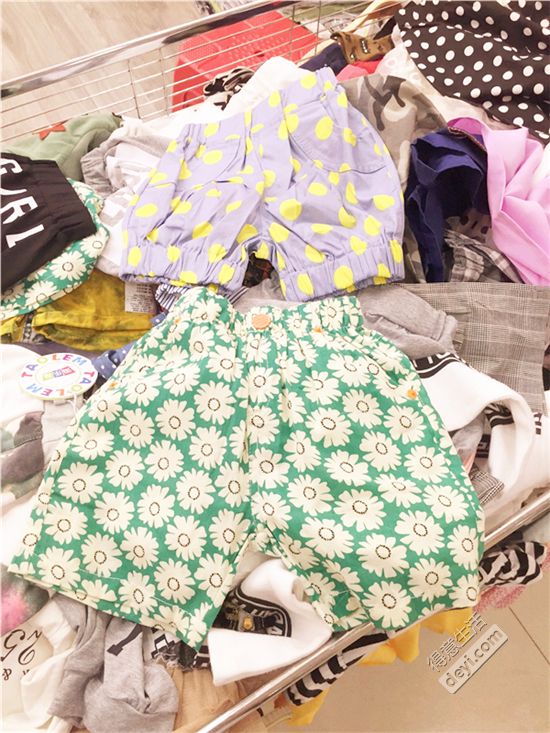 汉正街童装直播间秒杀,汉正街品牌童装直播间