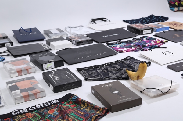 扒掉*裤内**见真相——奢侈品也不过如此而已