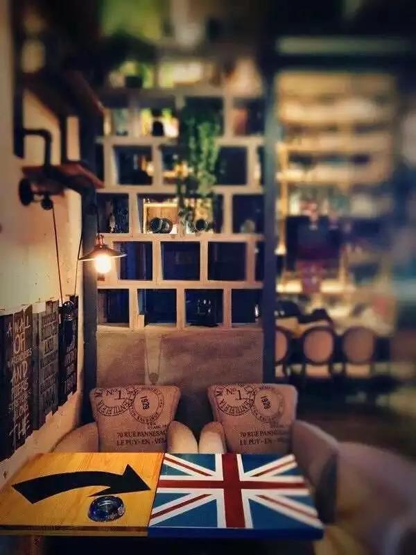 昆明酒吧嗨爆全场,昆明嗨到爆的酒吧