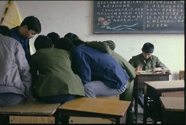 还记得你当年高考的作文题目吗,你还记得当年高考试题吗