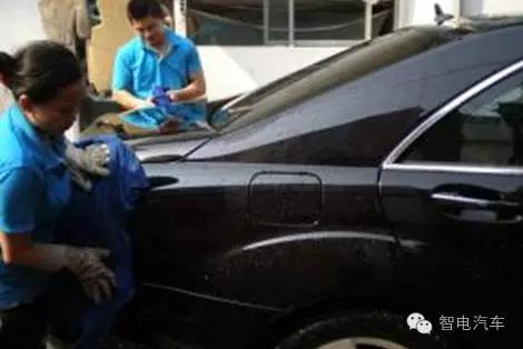 汽车车身顽固水渍水印怎么清除,车身顽固水渍去除液