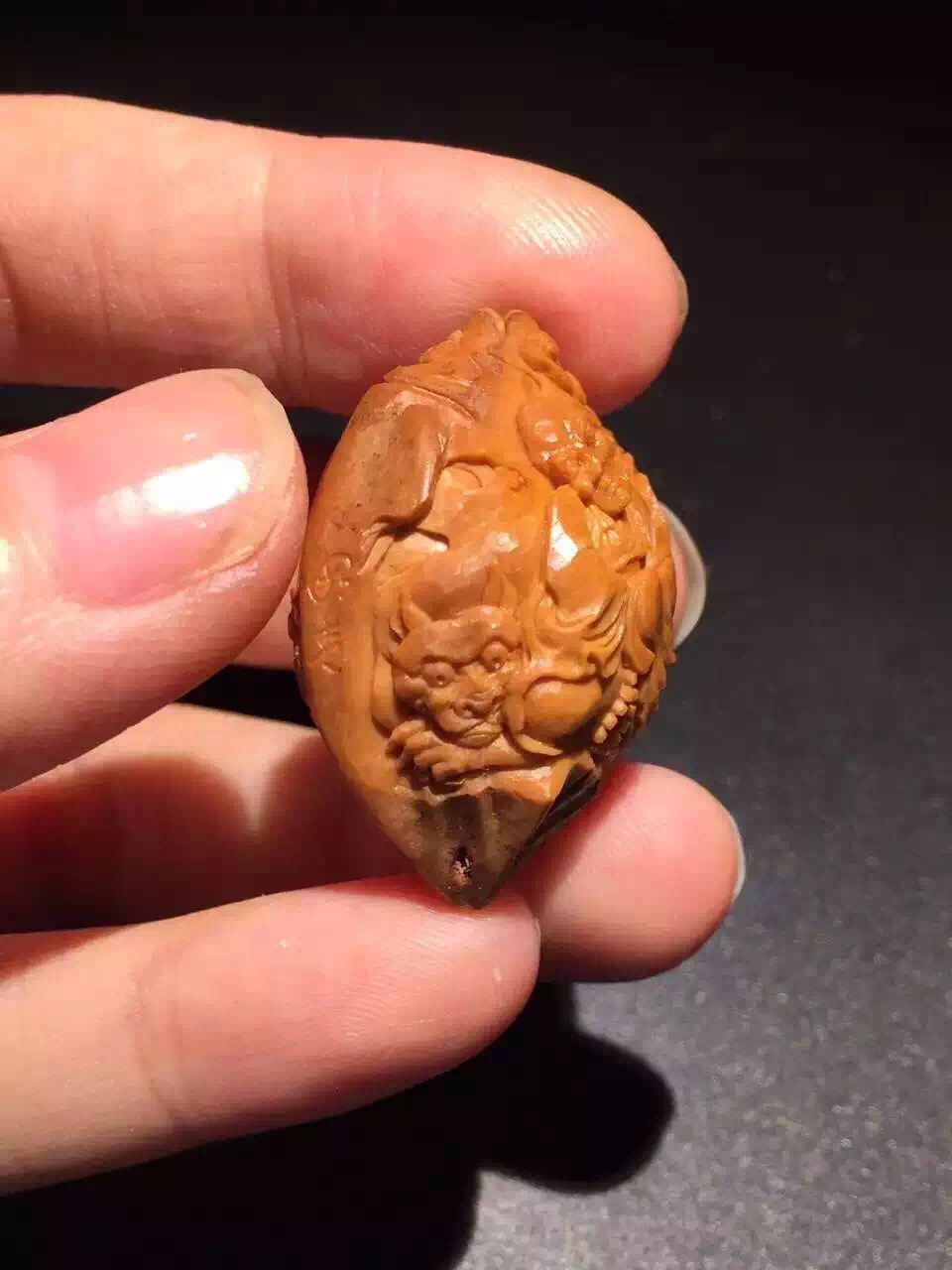 3花和四花橄榄核哪个更值得玩,如何看橄榄核几花