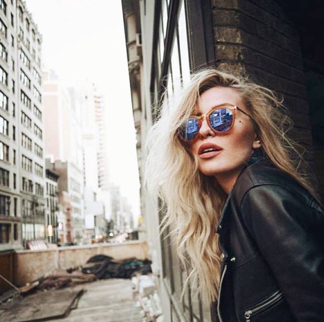 造吗？你和爱豆的距离，只差一副太阳镜~