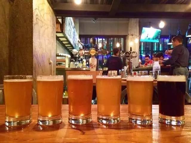 试醉|30年酒吧白泡了！直到这9瓶啤酒帮我安上装逼小马达