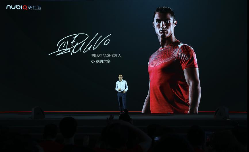 努比亚z11c罗限定版,c罗合体变身