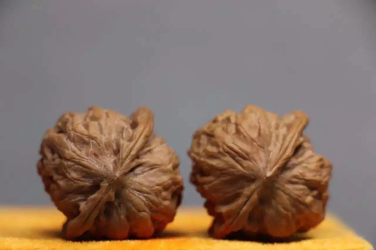 核桃开裂怎么处理,核桃开裂用湿纸巾包裹后在干什么