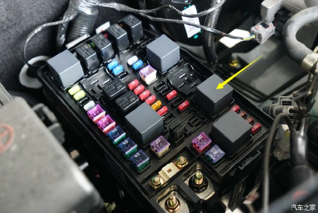 众泰e200电动评测,难得一见的精品汽车