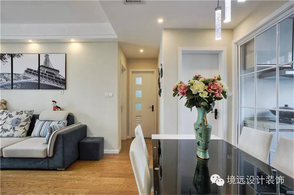 作品赏析:简单地手法,现代的气息——汤臣豪园