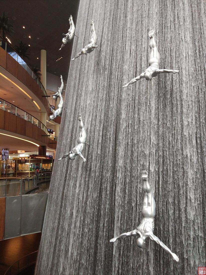 迪拜哈利法塔电梯速度,迪拜最高大楼哈利法塔