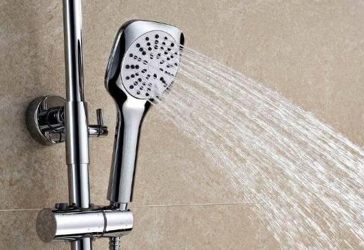 花洒关闭后突然流水怎么办,家里花洒总是突然自己往外流水