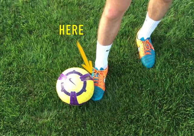 德布劳内手术刀传球外脚背,球场上的外脚背射门