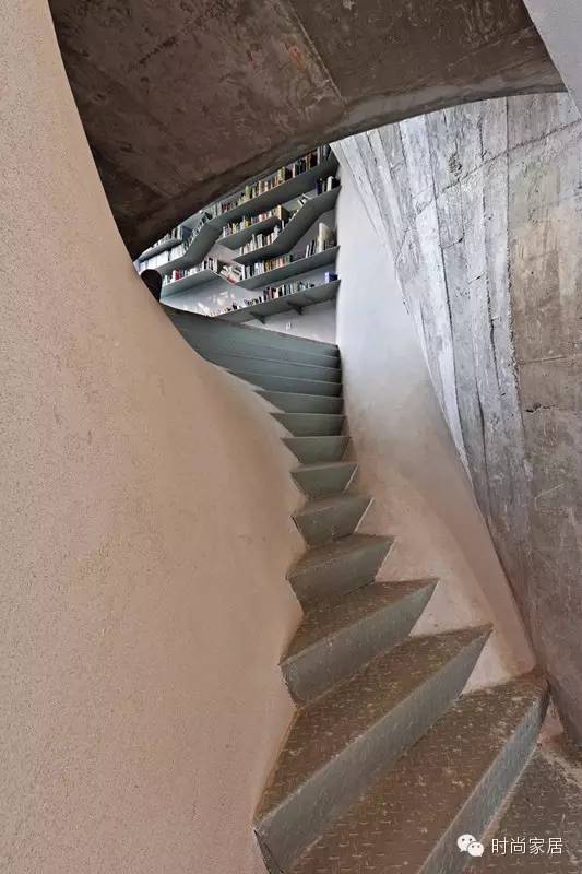 诡异的房间你敢住吗,空间扭曲能做到吗