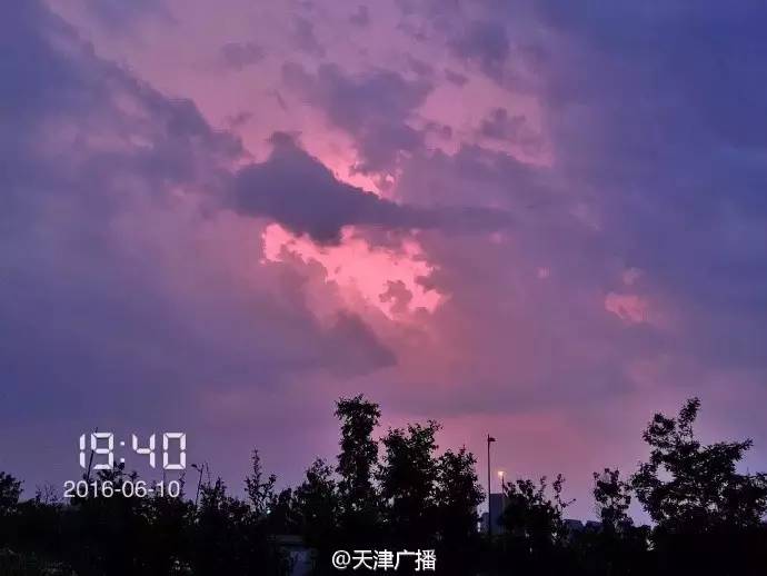 天津大雨下冰雹,天津大雨冰雹齐来袭