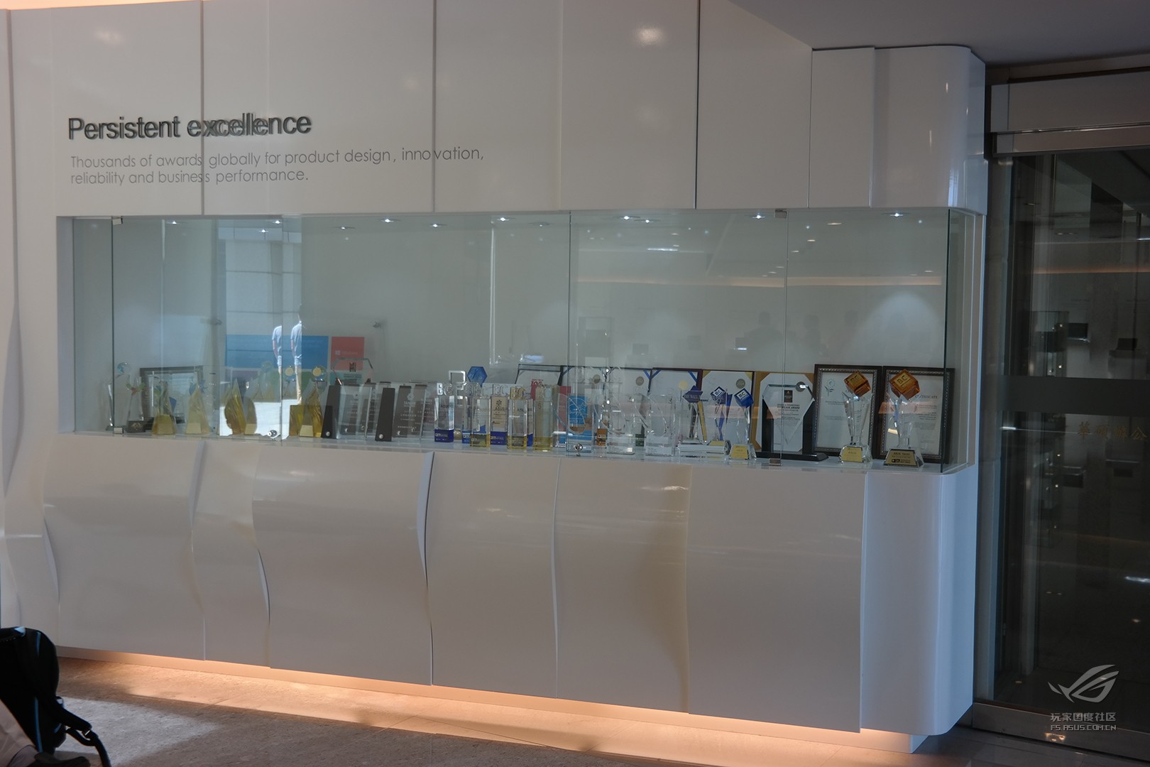 rog败家国度外设,rog败家之眼华硕主机