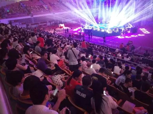 深圳遍地黄金，来捡！传沙井奔7万营开！壹城中心撸近50亿