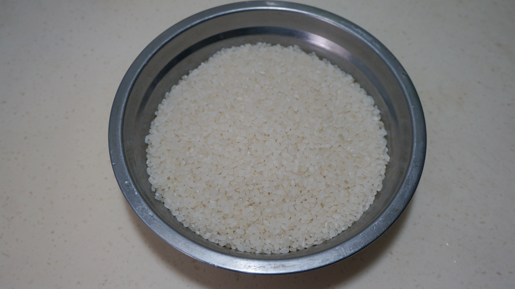 腊肠煲仔饭最正宗的做法,做腊肠煲仔饭的方法