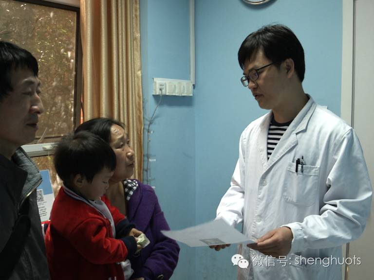 孩子发烧呕吐，家长别大意！或是急性阑尾炎！