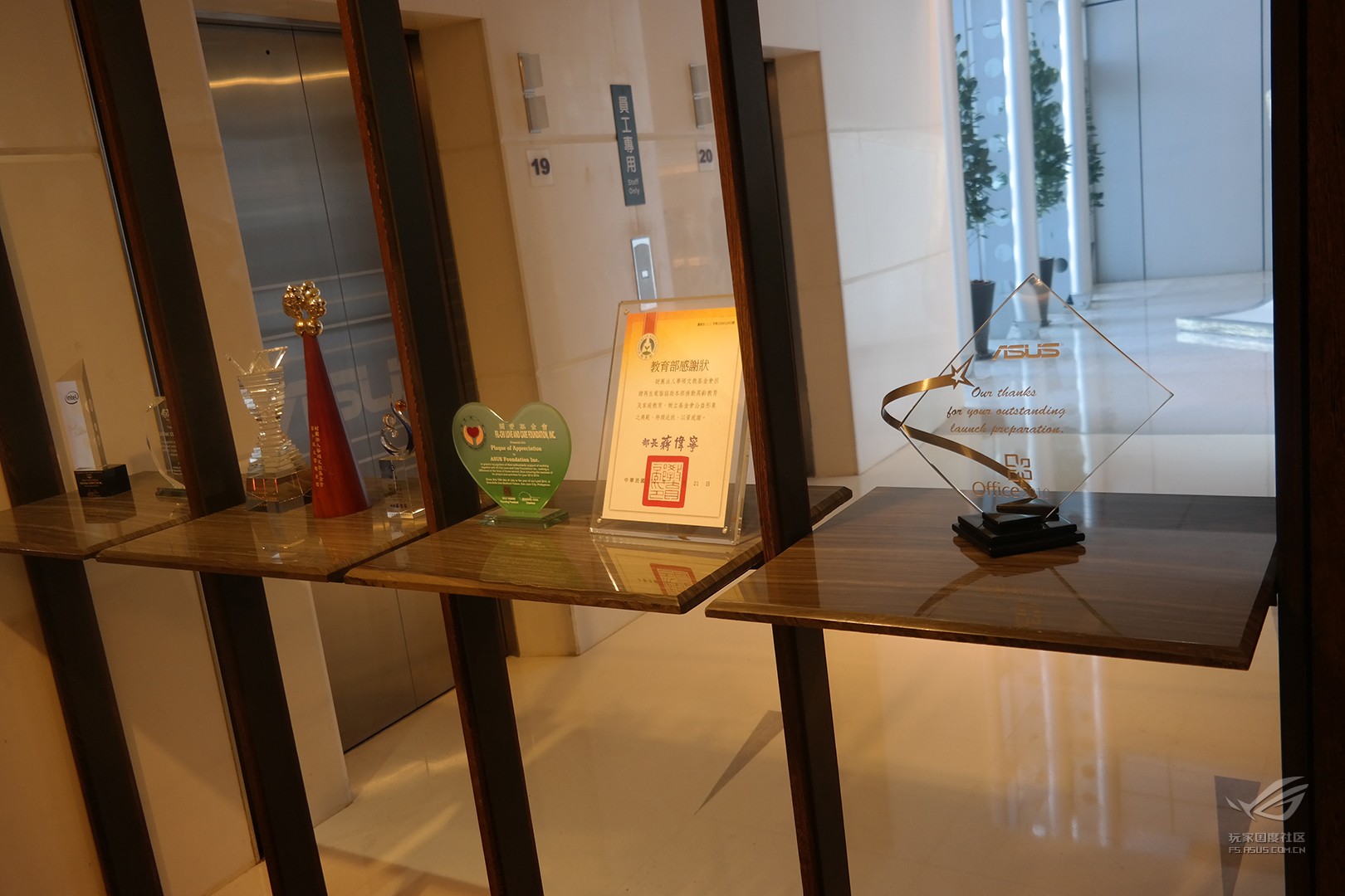 rog败家国度外设,rog败家之眼华硕主机