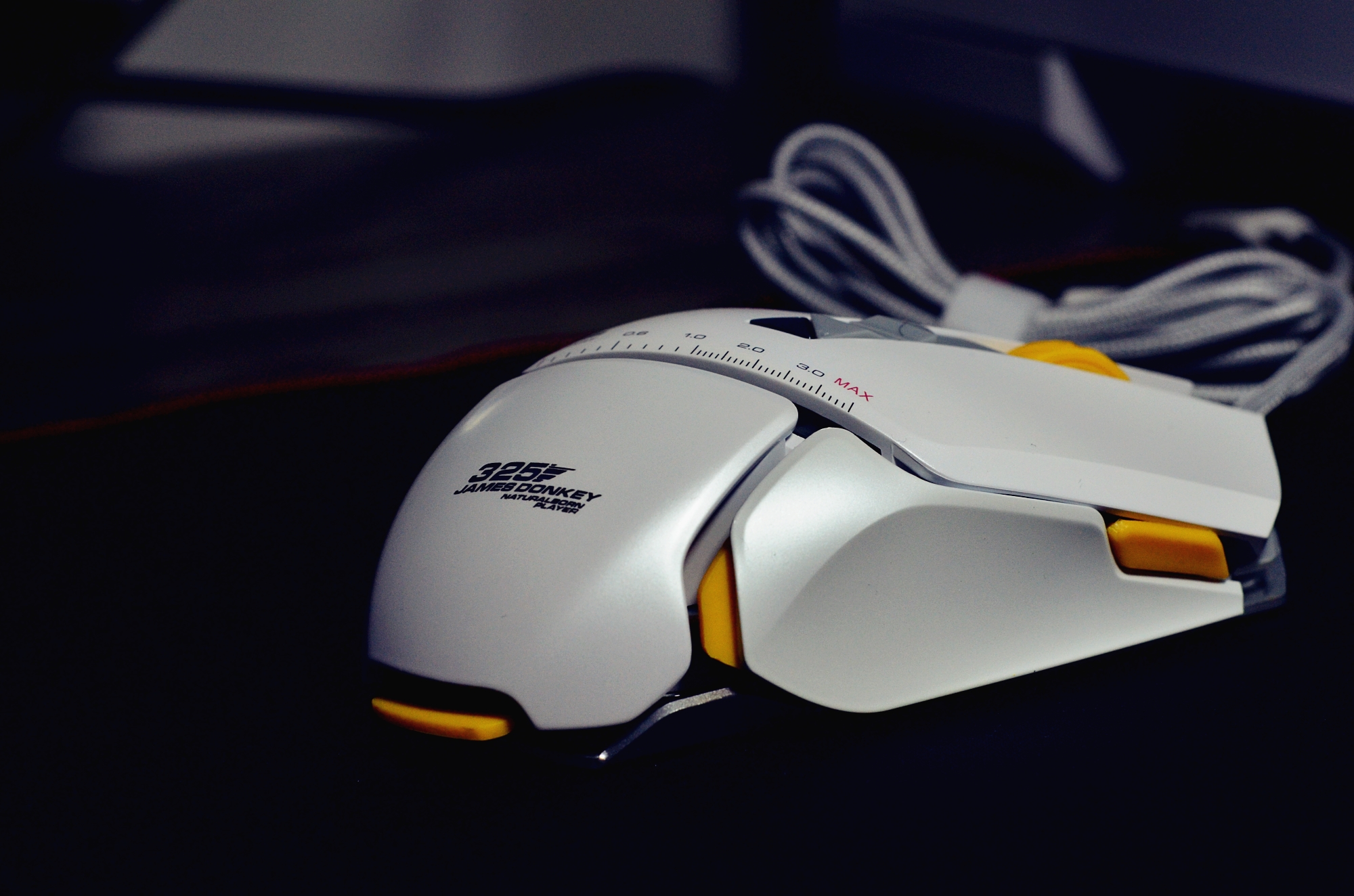 谁说它只能用来LOL,办公应用也拿手---贱驴325绝尘鼠标