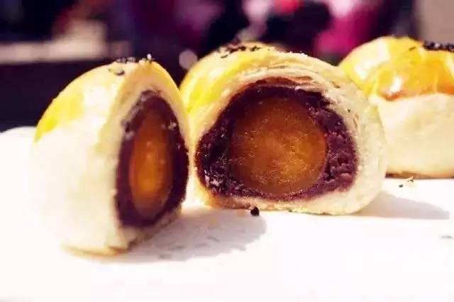 有什么事是一顿美食解决不了,有什么事情是一杯酒解决不了