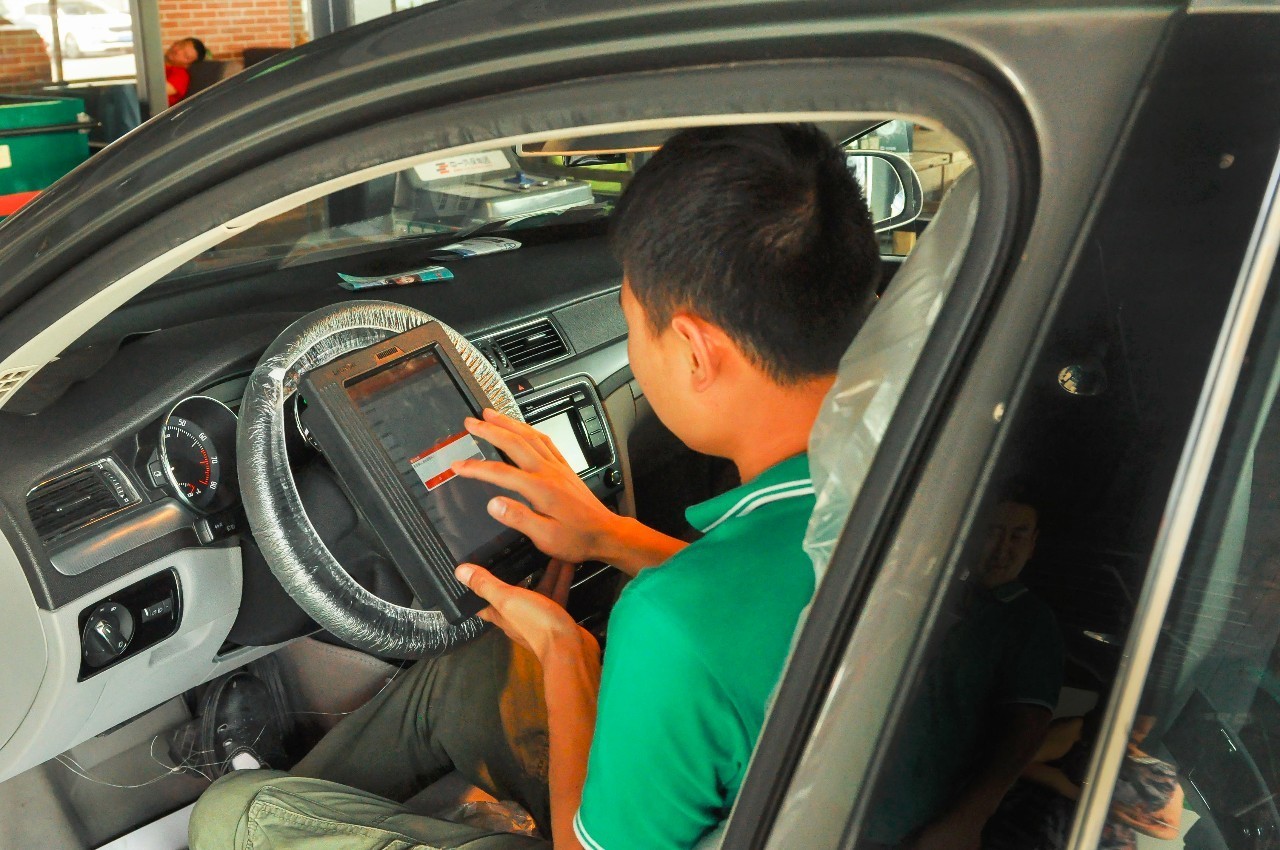 汽车空调出问题维修过程起纠纷,汽车空调出问题了可以走保险么