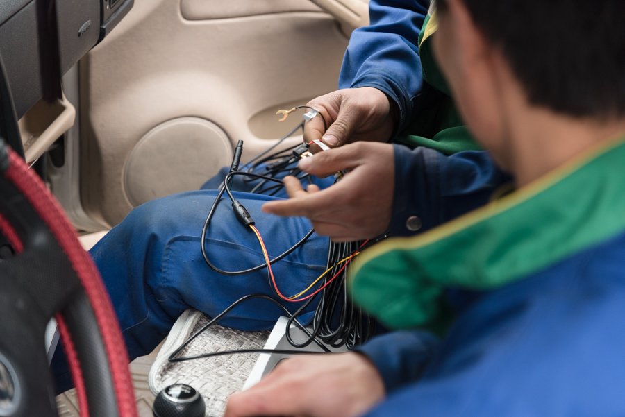 碰瓷追尾都不怕导航语音样样行——卡仕特T1智能云镜简测