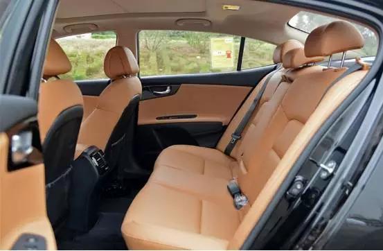 花a级车钱买2.0t,12万公里的标致408还值得买吗