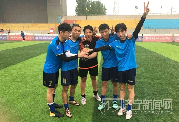 济宁七中市长杯夺冠,济宁北大培文二中