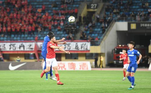 广州恒大客场1:1淘汰鹿岛鹿角,上海上港4比0胜广州恒大