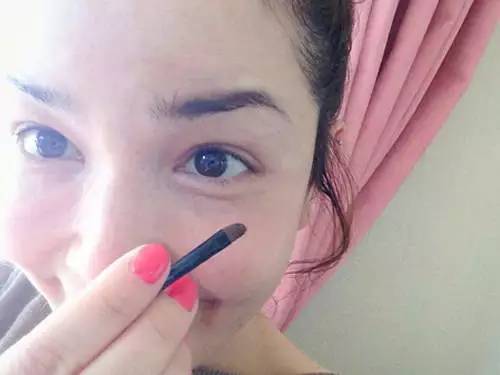 如何画出水嫩的裸妆,日本女星裸妆艺术照