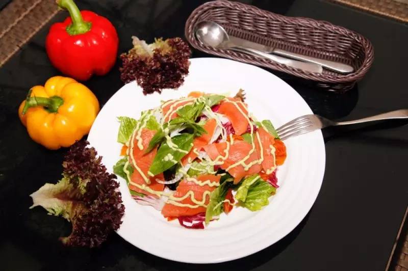 寻找广州至HIT看球BAR｜酒吧太吵，清吧太淡，这里刚刚好