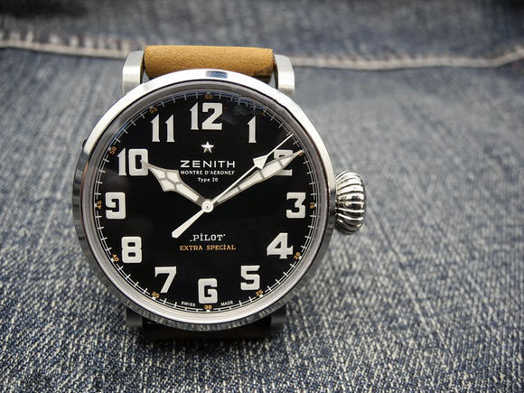 非常低调大方的真力时大飞