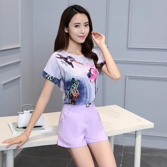 什么样的衣服显得气质又好看,时装秀凸显出大方得体的气质美感