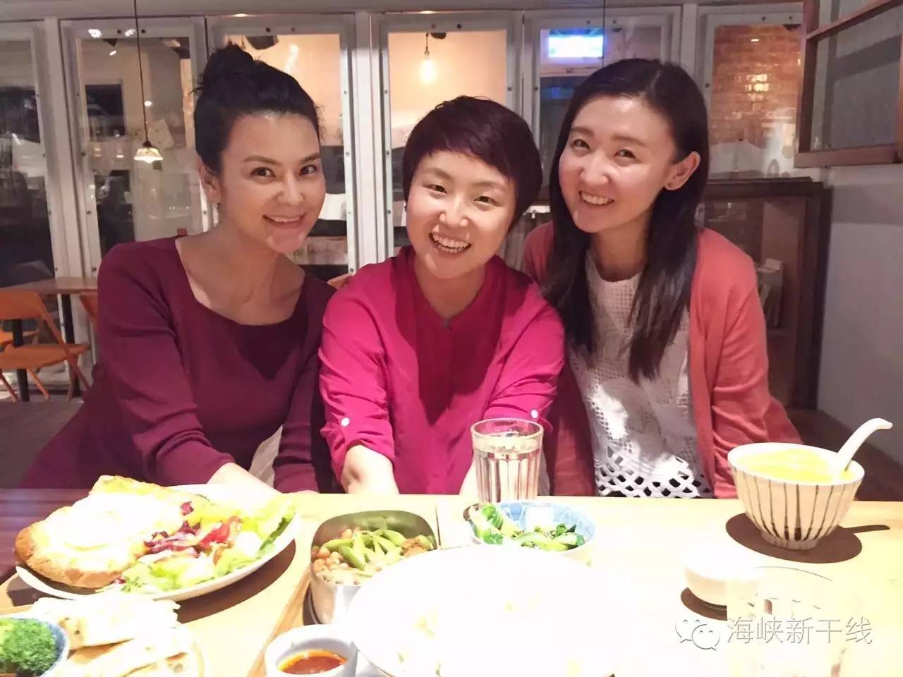 行走两岸看世界,她是来自*疆新**的女主播