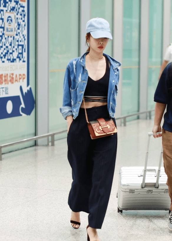 37岁进军街拍军团一点也不晚，因为她是蔡依林