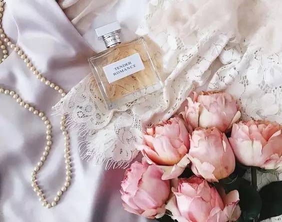 美容帮|第一印象不是颜值是气味闻起来像自己的香水怎么选？