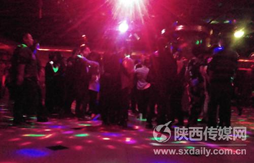 “黑灯舞”变“暗灯舞”仍存有偿性陪侍